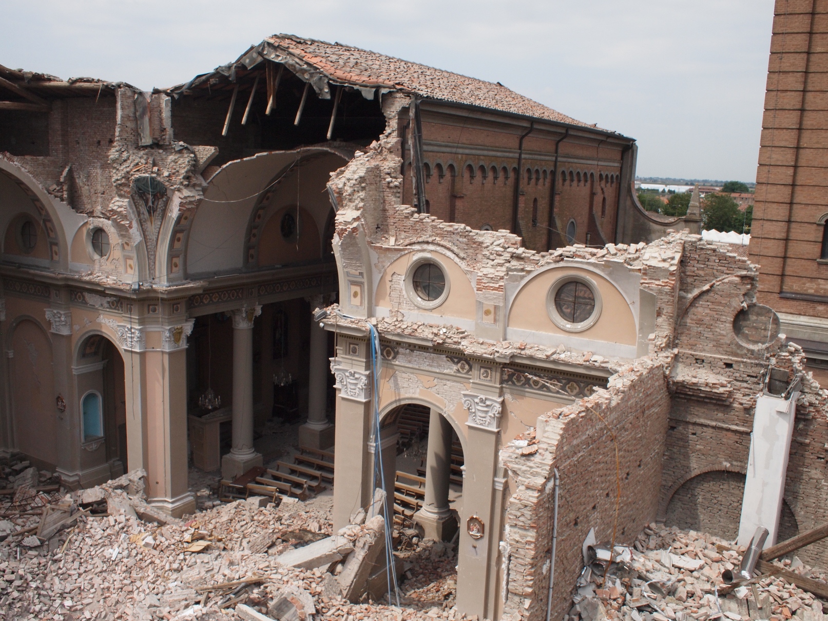 earthquake damage, mirabello, italy